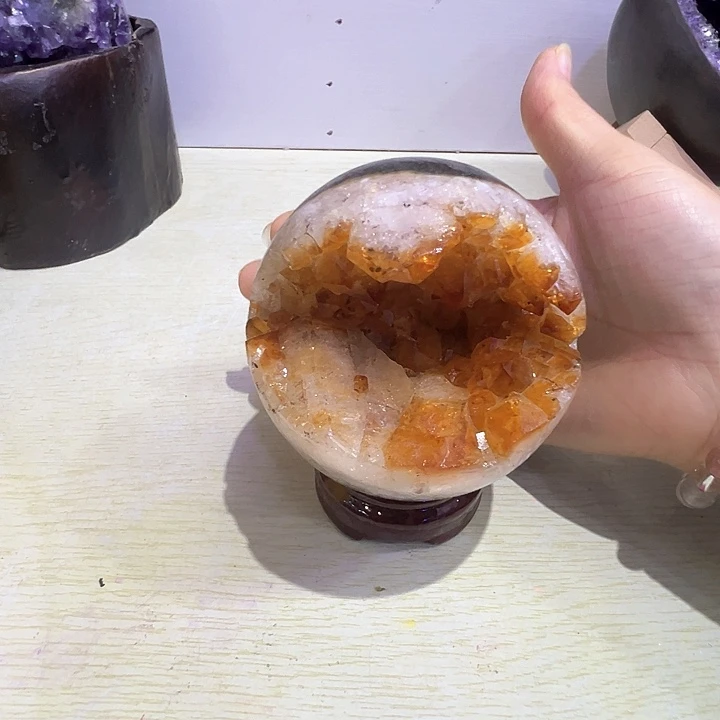 张***河未镶嵌珠宝半成品水晶