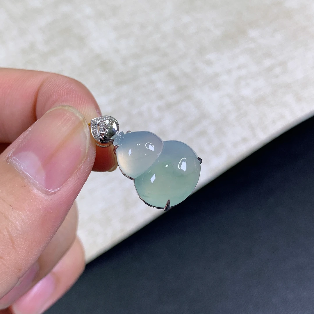 缅甸天然A货翡翠18k金镶嵌冰种胶润葫芦吊坠24x14x8.6