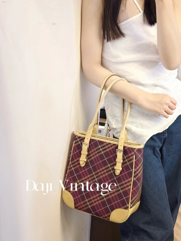 95新 BURBERRY/博柏利 大吉中古sh/Burberry树莓粉格纹单肩包