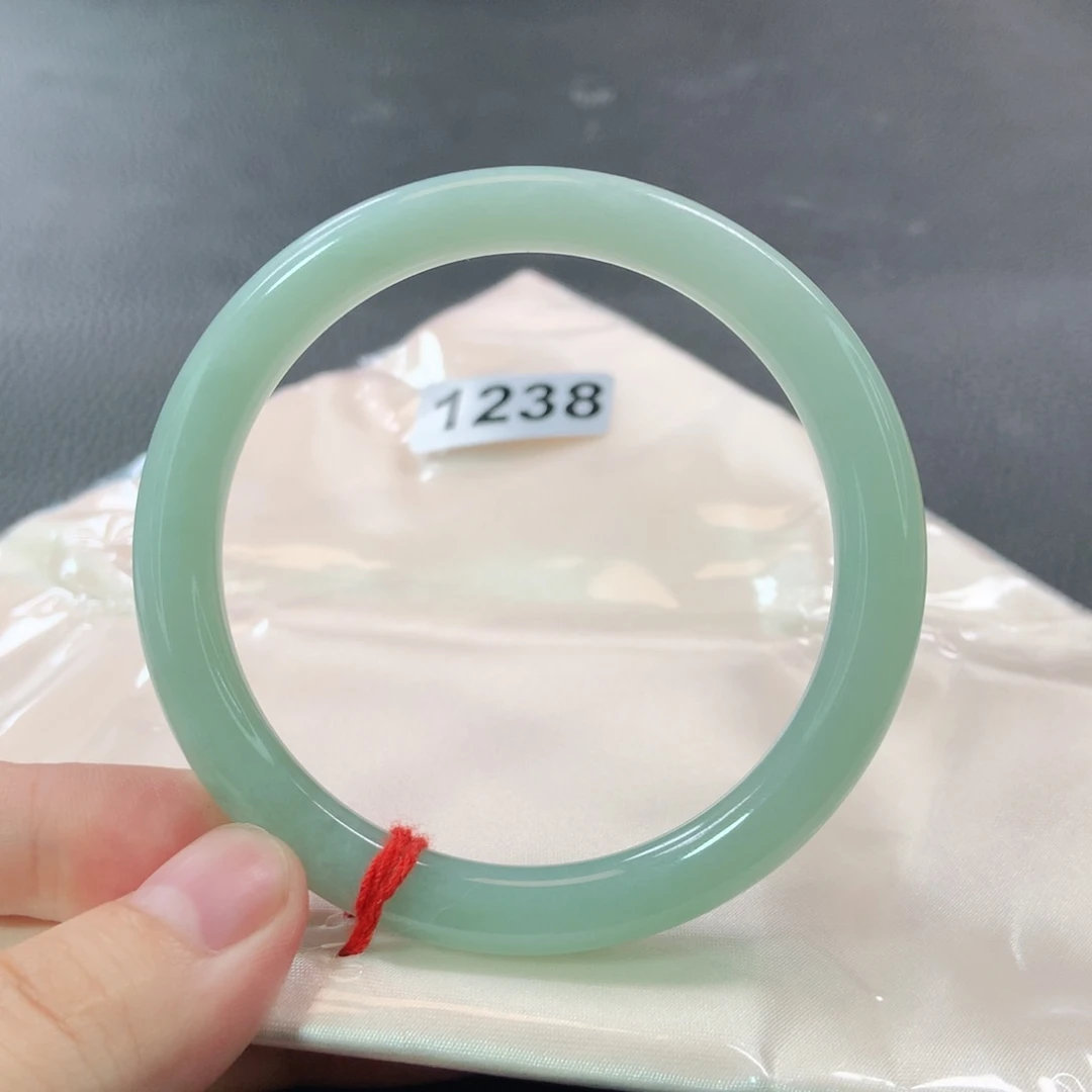 翡翠手镯未镶嵌1238号