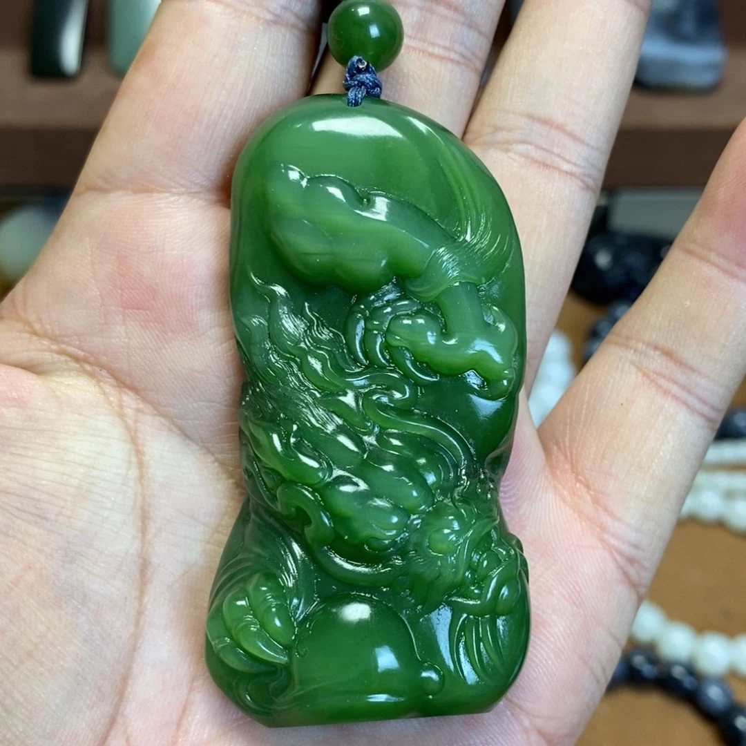 未镶嵌和田玉把件和田玉碧玉冰阳绿龙把件