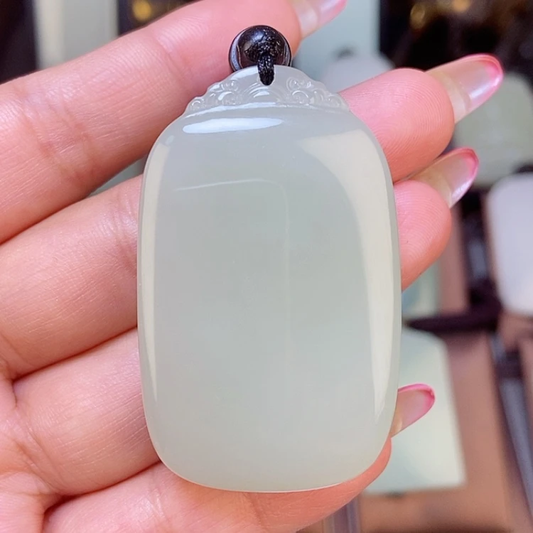 【闪购商品】颈饰未镶嵌和田玉