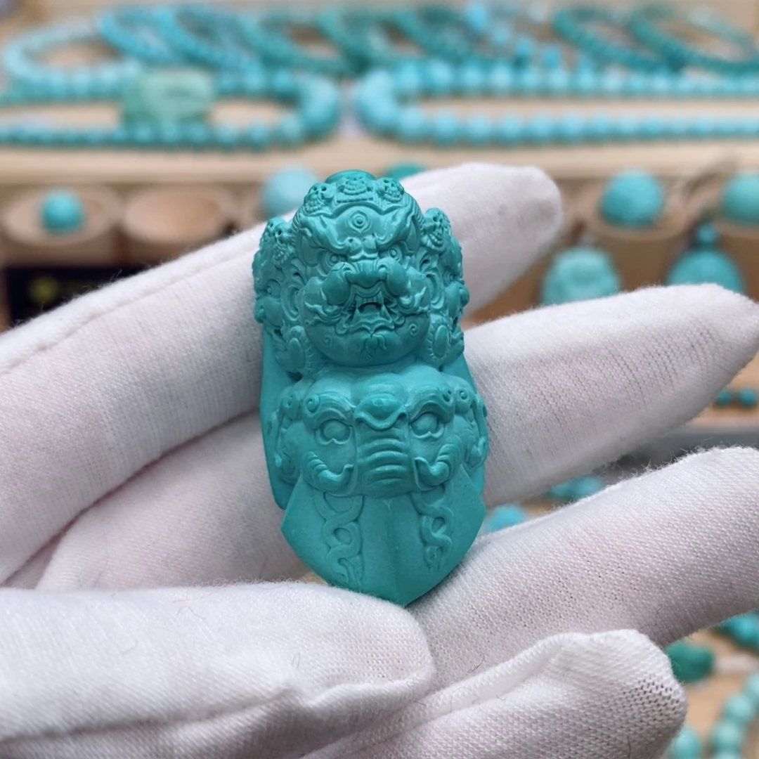 绿松石未镶嵌珠宝奇石