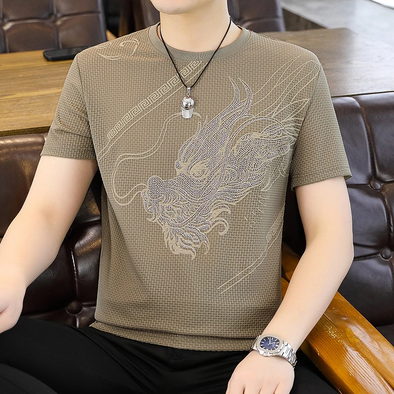 夏季男士冰丝短袖T恤轻薄透气宽松个性烫钻印花半袖体恤衫上衣男