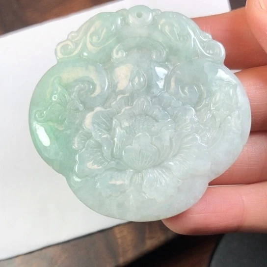 翡翠未镶嵌颈饰缅甸A货，每天下午1点半开播