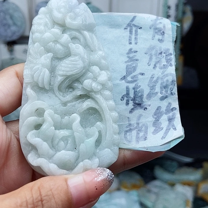 翡翠未镶嵌颈饰翡翠