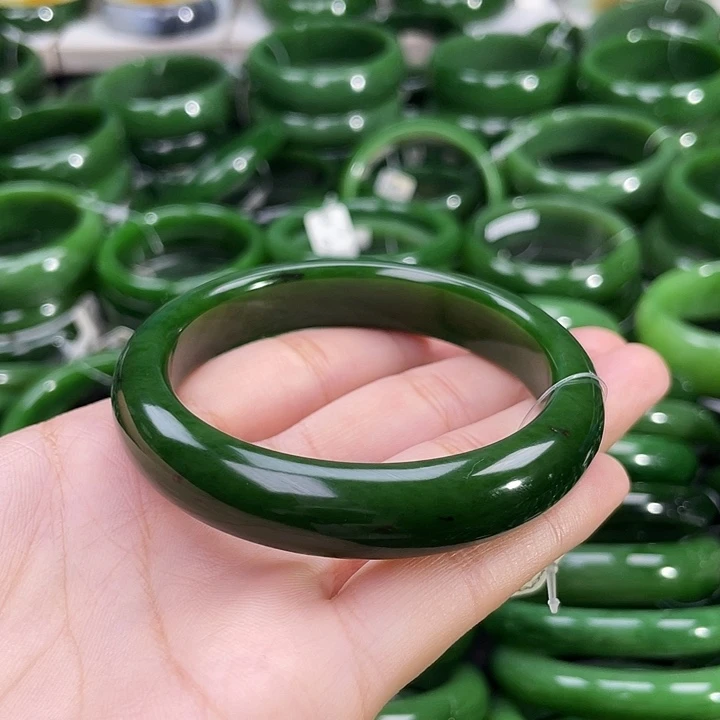 未镶嵌手镯和田玉（碧玉）