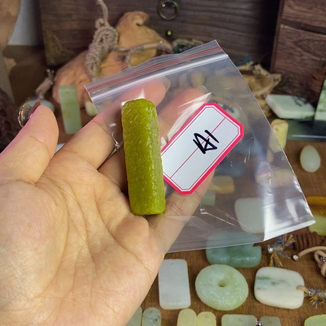 蛇纹石玉手链未镶嵌虎*