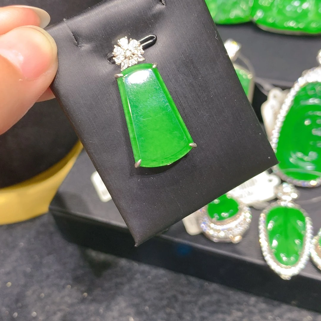 颈饰未镶嵌翡翠0000