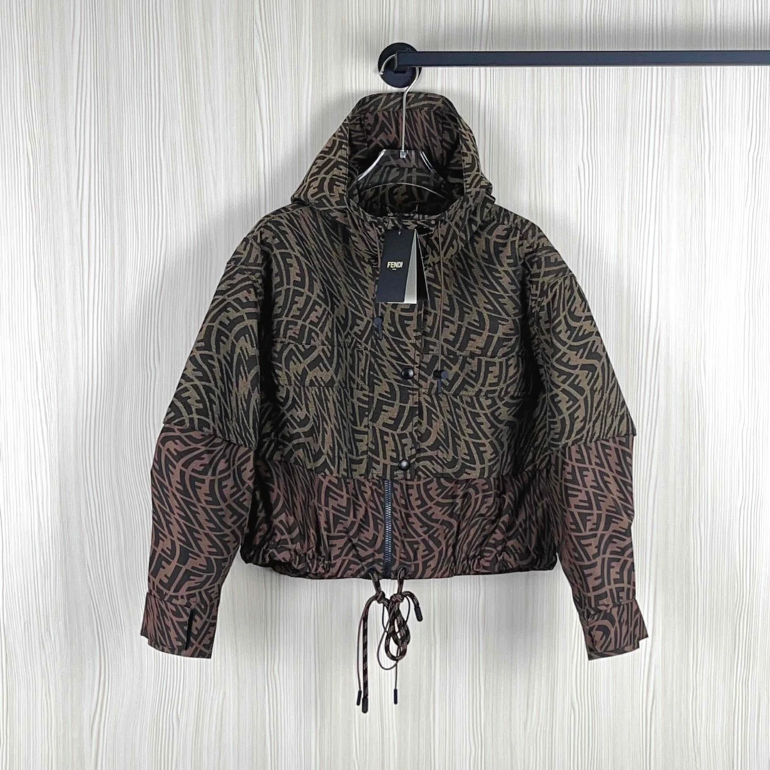 未使用 FENDI/芬迪 外套尺码40成色看直播 GSS27616