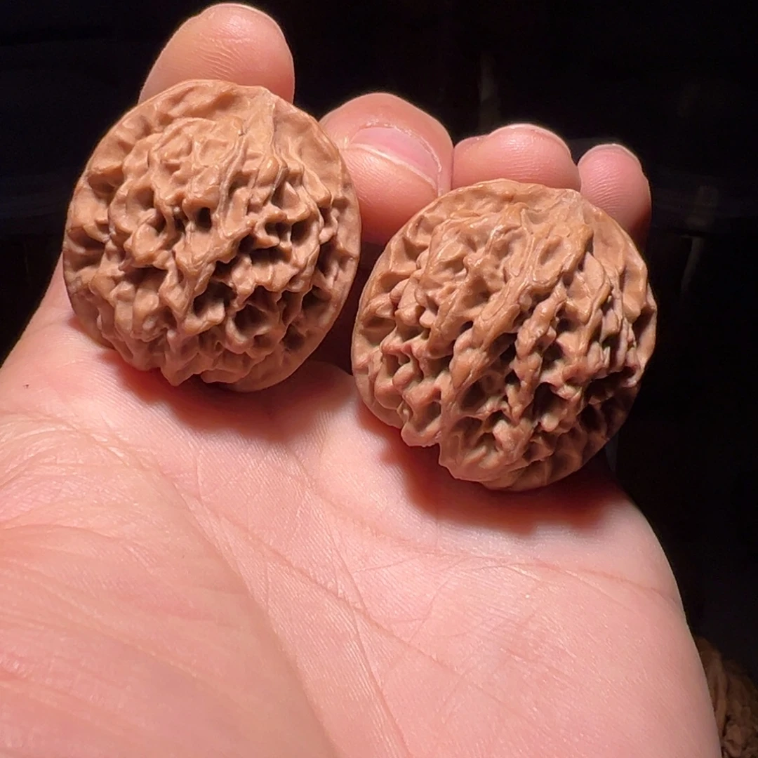 文玩核桃把件33尺秦闷