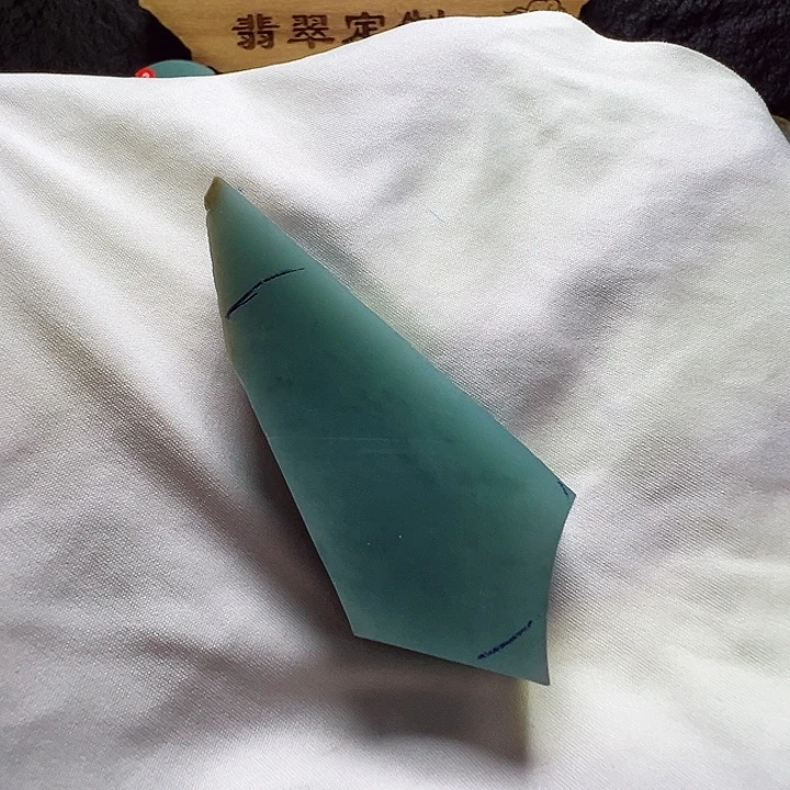 定制翡翠未镶嵌天然翡翠定制龙头（包工包料）