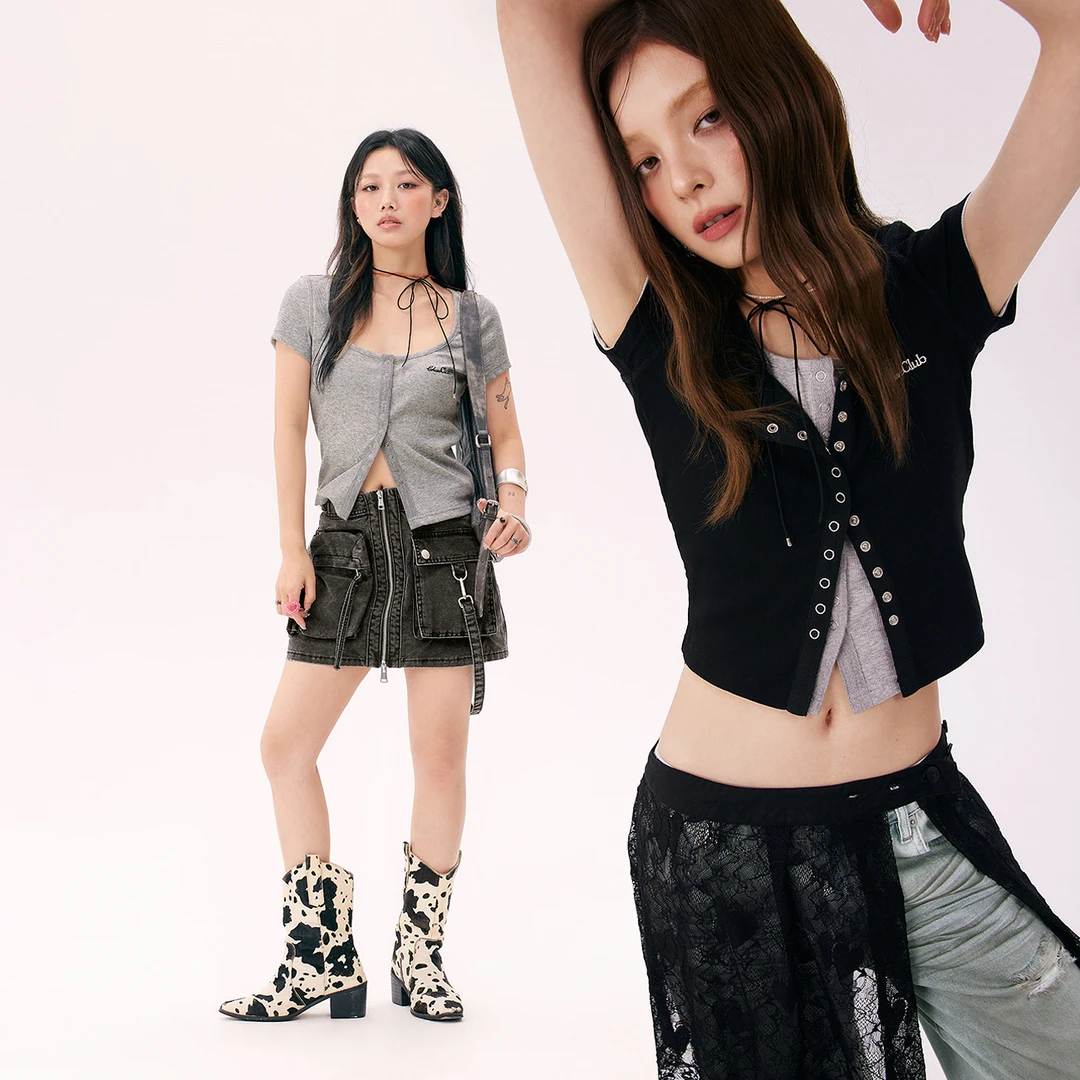 【25】CHUU字母刺绣设计纯色圆领修身学院风短袖外套FHJD001G