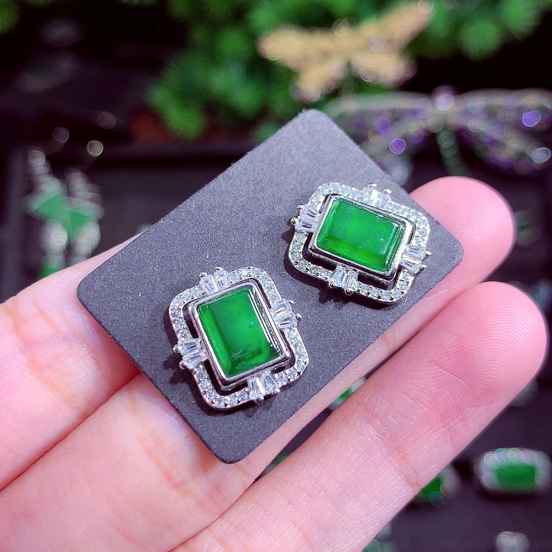 颈饰未镶嵌翡翠天然