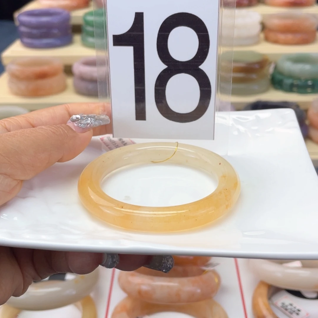 石英质玉未镶嵌手镯