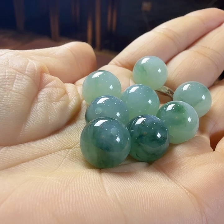 翡翠散珠石*翡翠珠