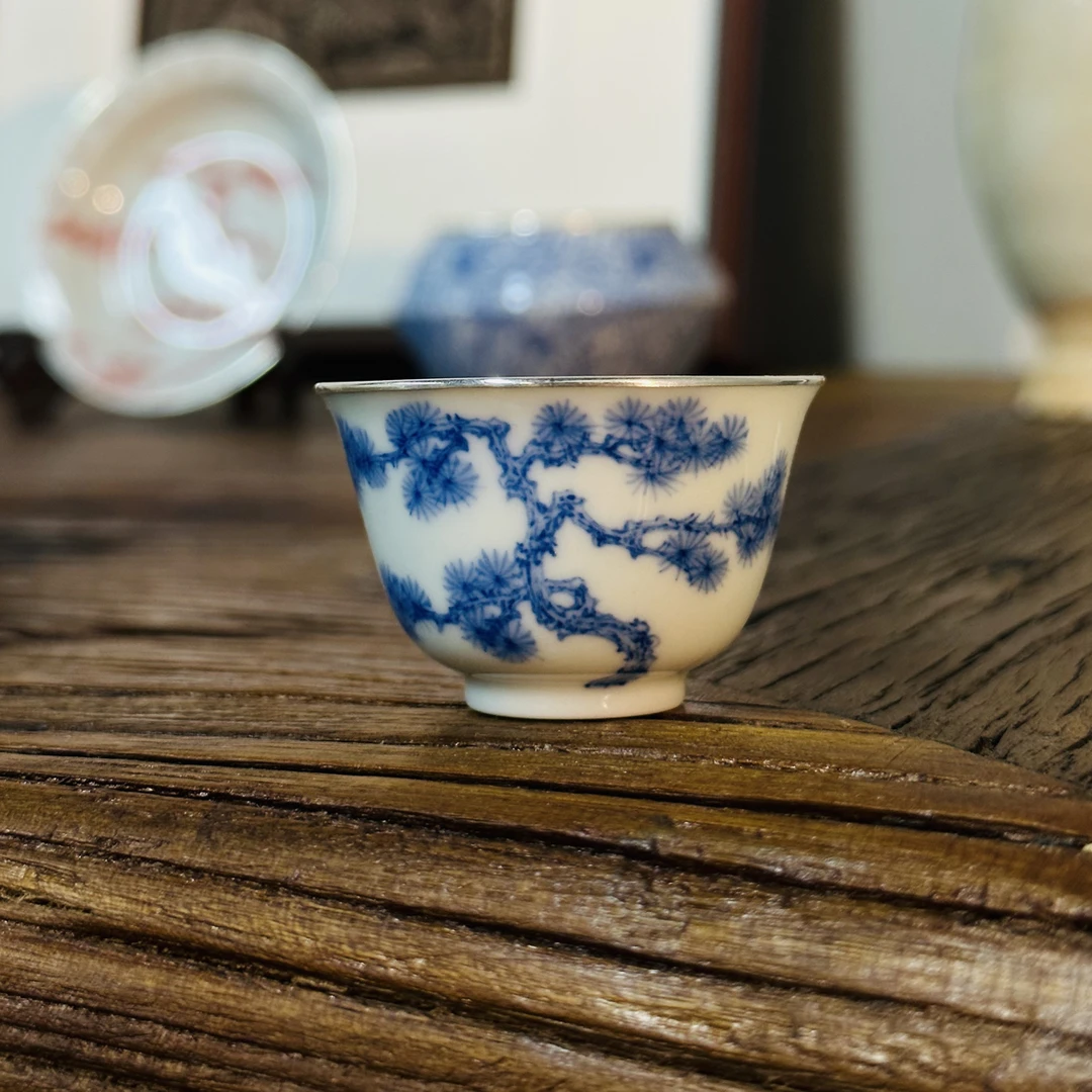 景德镇雲山松竹梅品茗杯主人杯客杯30毫升釉下彩功夫茶杯