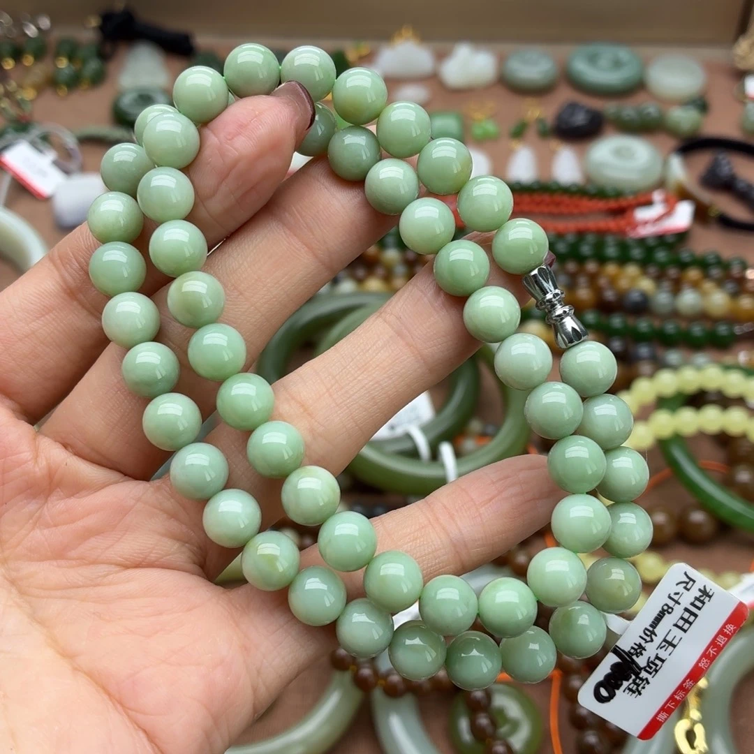 和田玉未镶嵌颈饰卡8