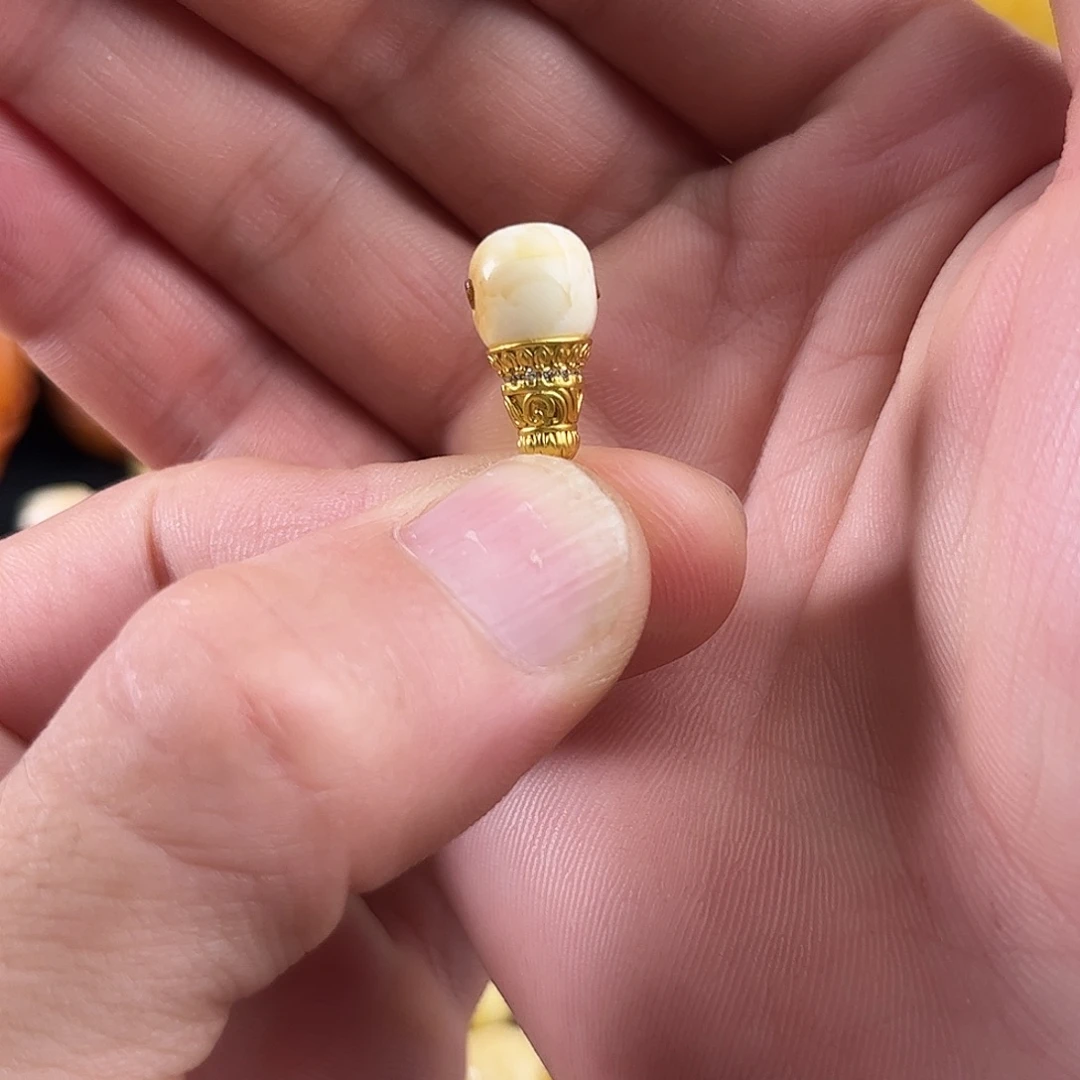 蜜蜡未镶嵌珠宝奇石怼孔8.8mm