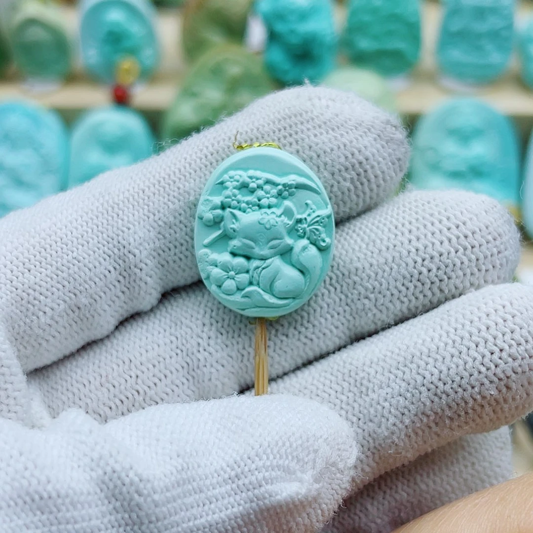 绿松石未镶嵌珠宝奇石