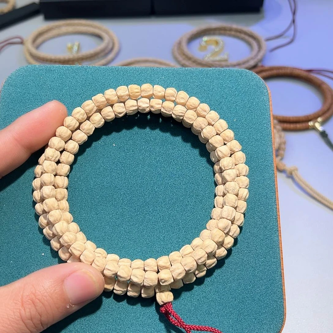 柏香籽/百香籽吊坠B***y