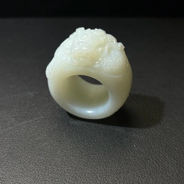 民国和田玉龙纹扳指/古67942