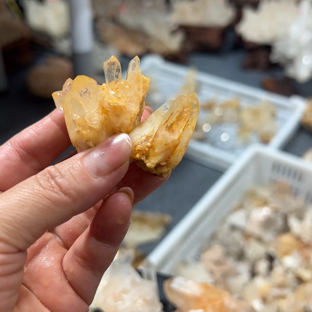 周***明未镶嵌珠宝半成品水晶