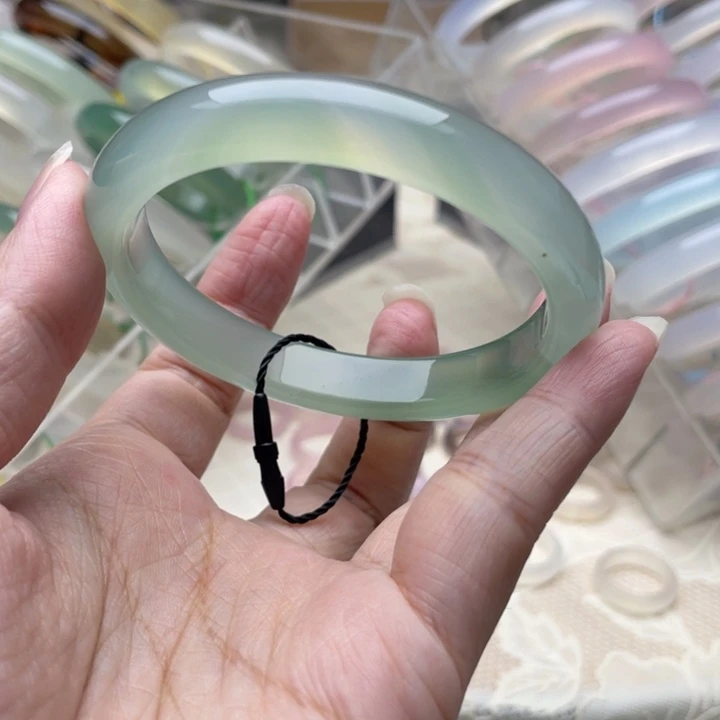 玛瑙/玉髓未镶嵌手镯57圈口