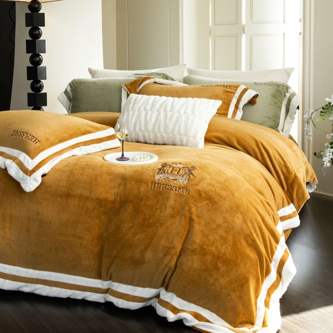 【绒巴黎】轻奢重绣秋冬加厚保暖牛奶绒四件套简约床单加绒款四件套