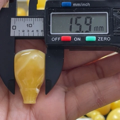 【闪购商品】裸石蜜蜡未镶嵌小**儿73杂