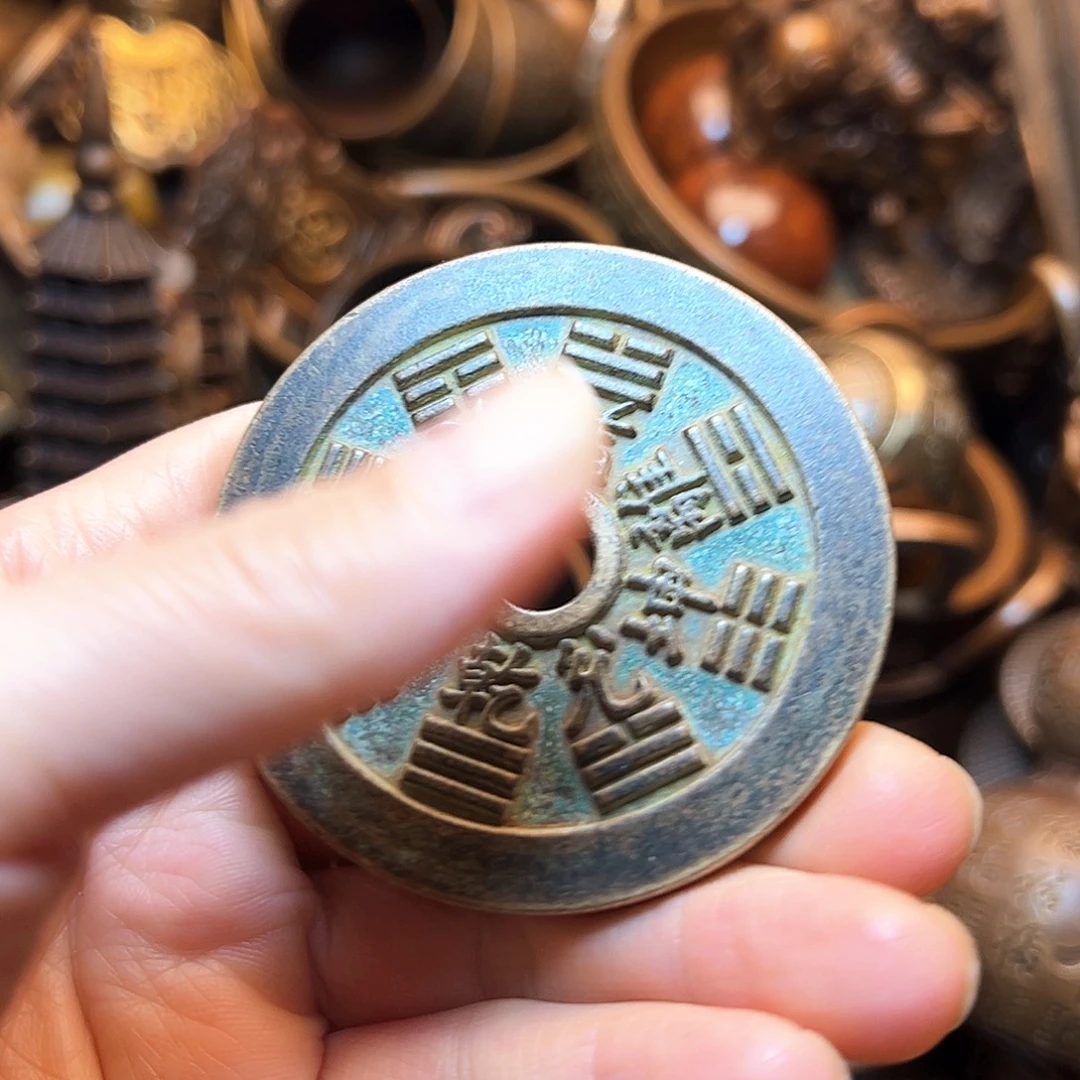 精美铜器工艺品等