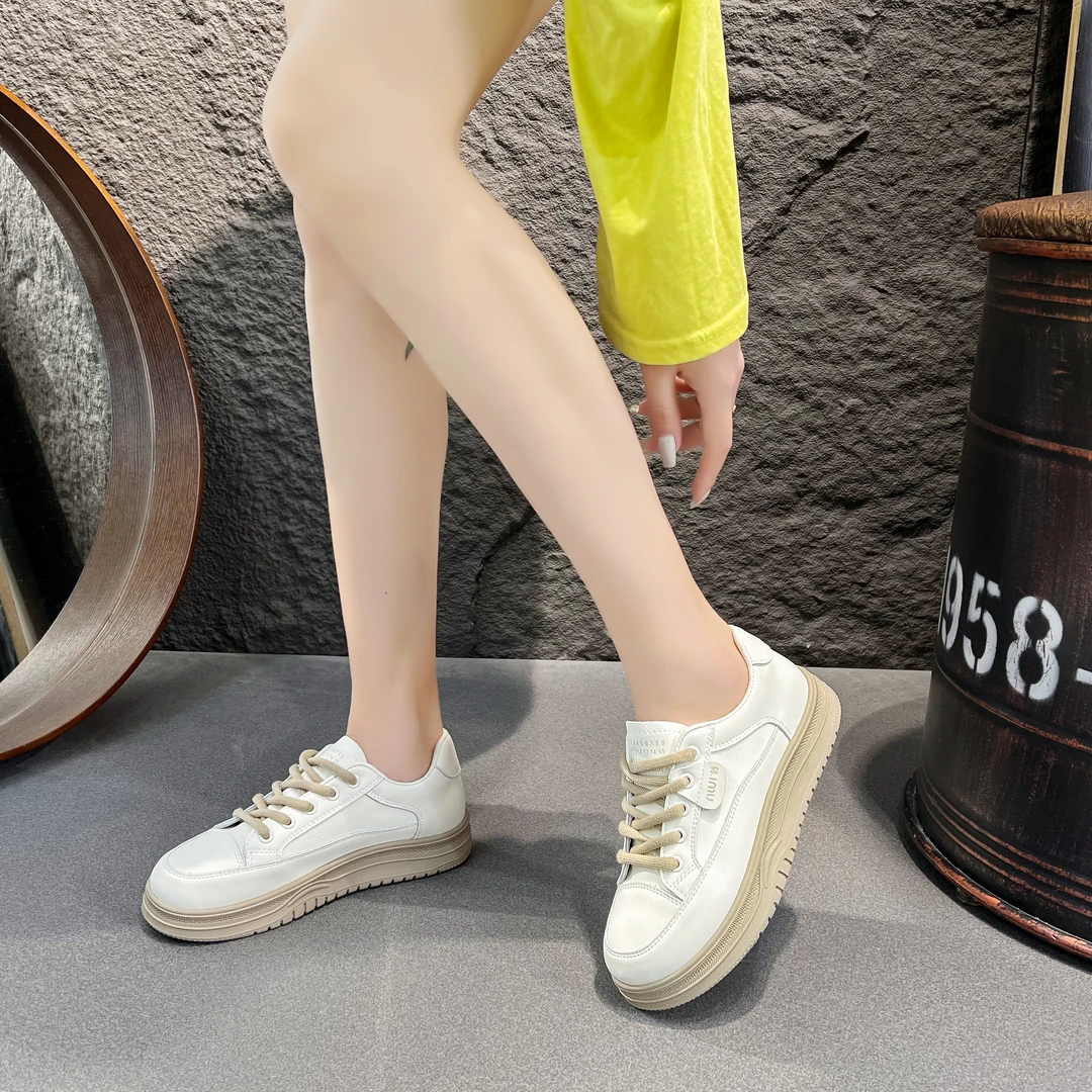 爆款小白鞋女2025春季新款板鞋百搭洋气休闲潮流时尚韩版84572