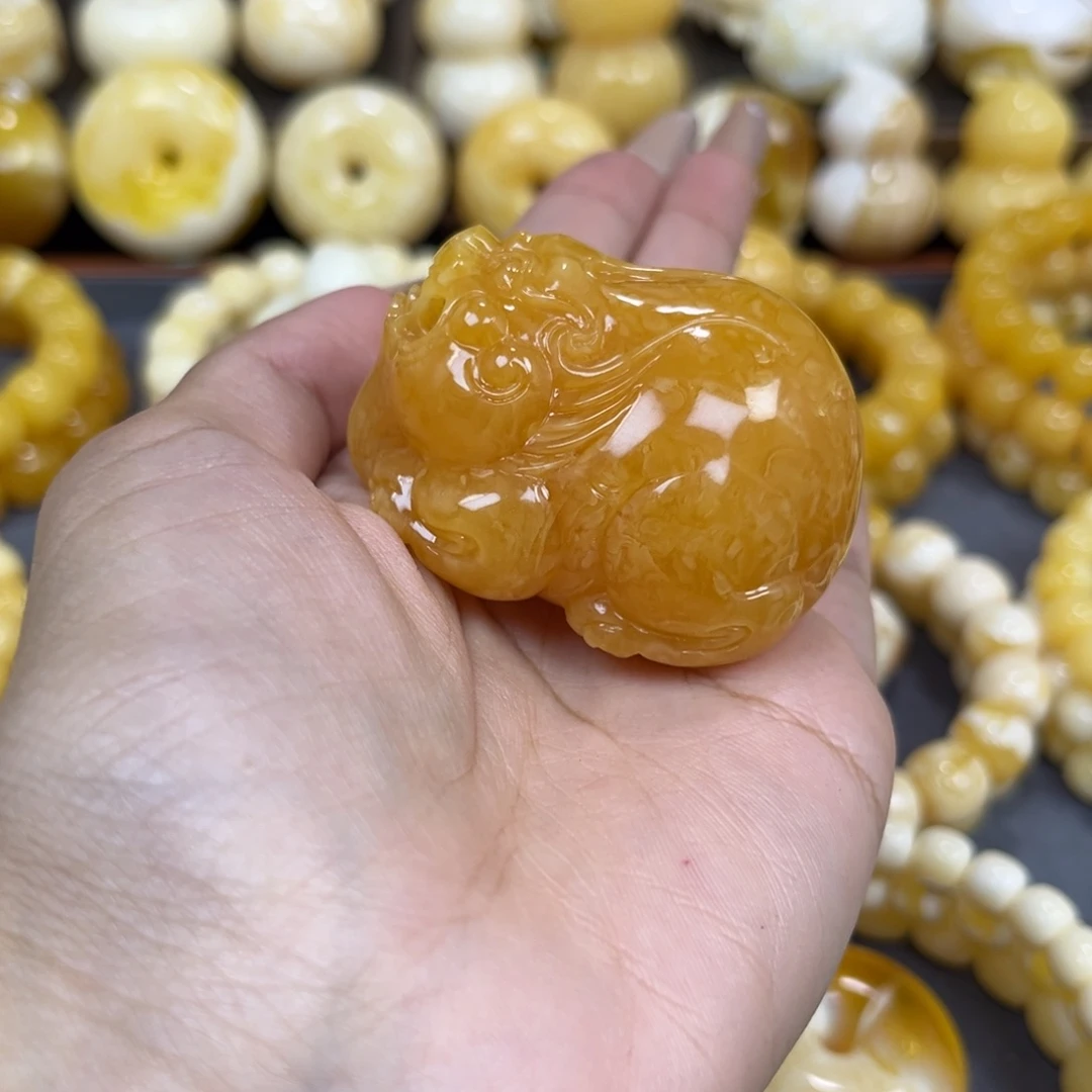 琥珀未镶嵌手串……