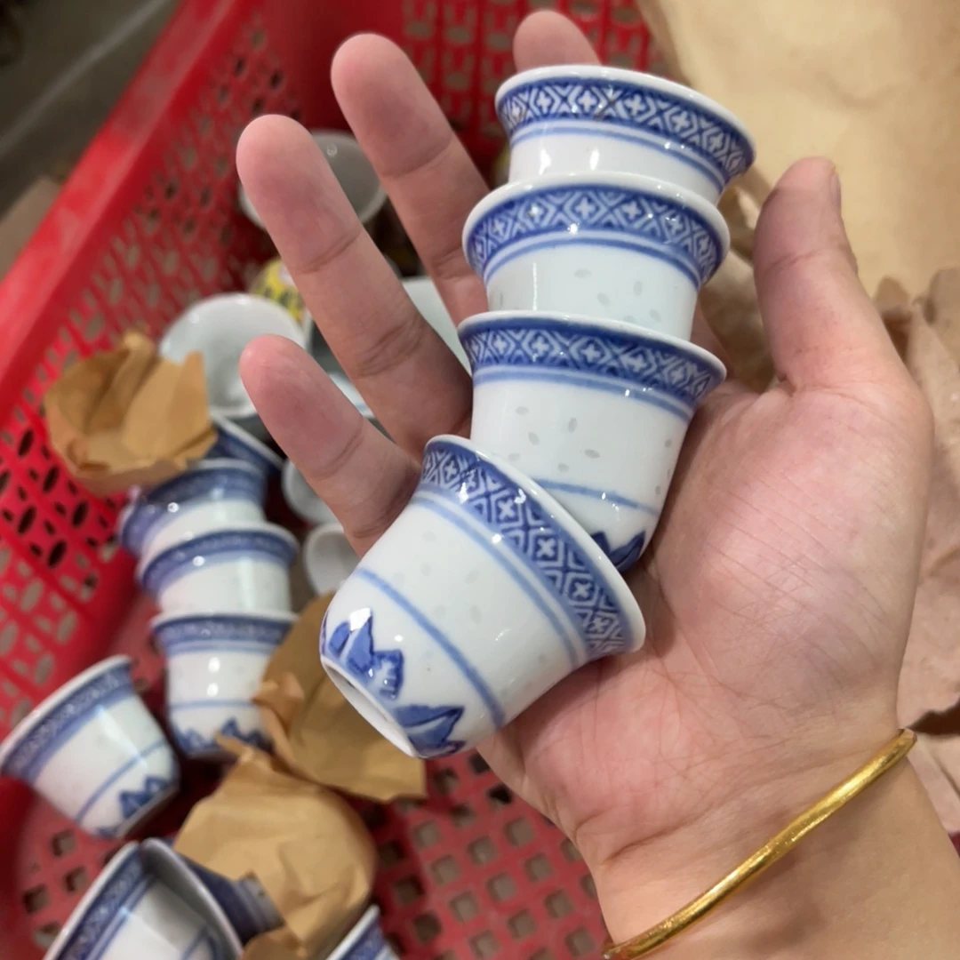 阿***甘怀旧瓷器 默认微瑕 介意勿拍