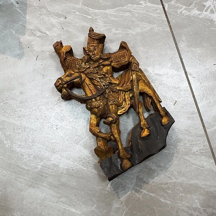 木手***人木雕等艺术品上的