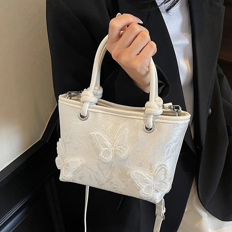 超火小众新中式刺绣包包女2025新款夏季百搭斜挎包时尚手提水桶包