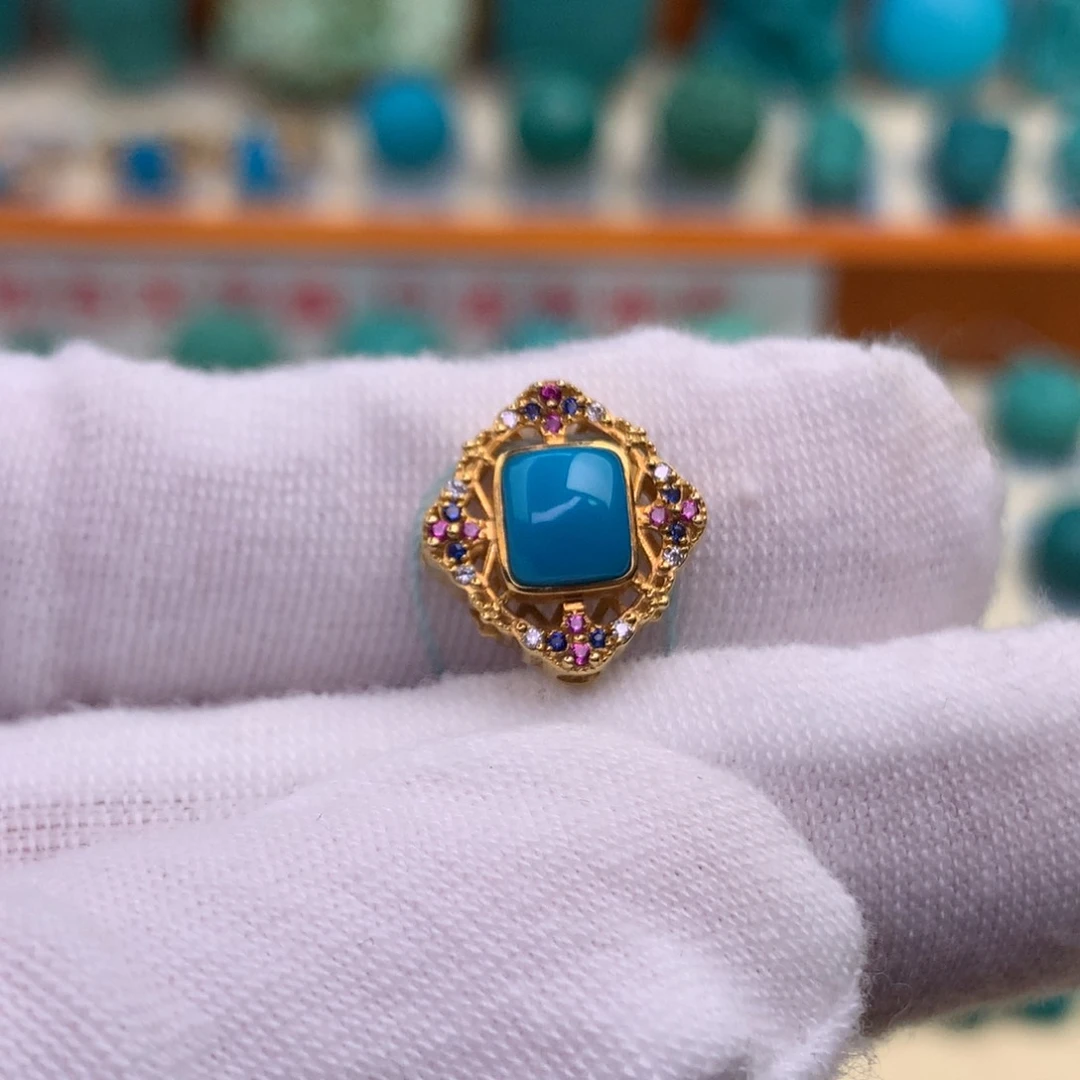 18K金镶嵌绿松石背云