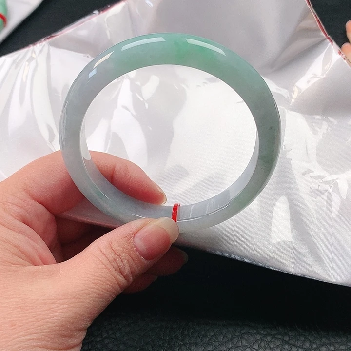 翡翠手镯未镶嵌翡翠042