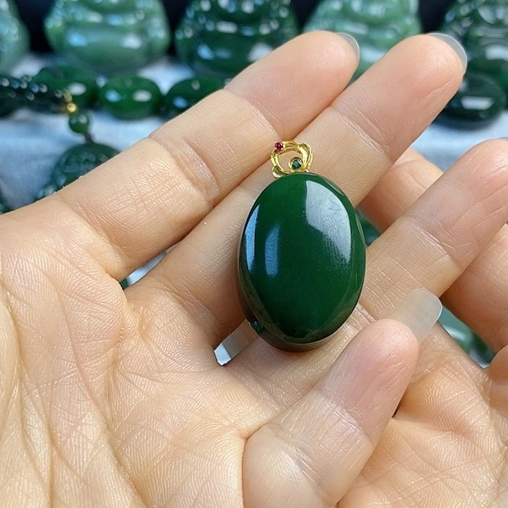 闲***客吊坠(不含链)未镶嵌和田玉（碧玉）