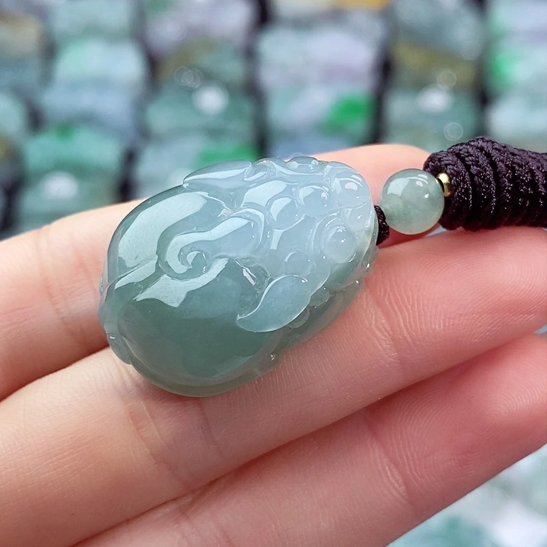 颈饰未镶嵌翡翠天然