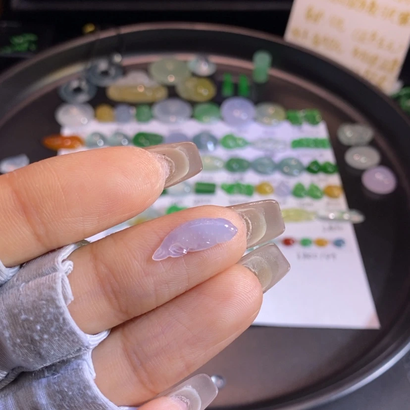 【闪购商品】翡翠挂件未镶嵌鱼
