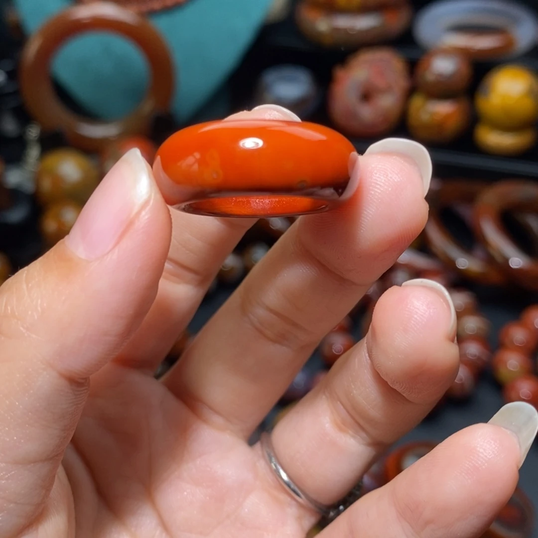 玛瑙/玉髓手镯未镶嵌优*战国红
