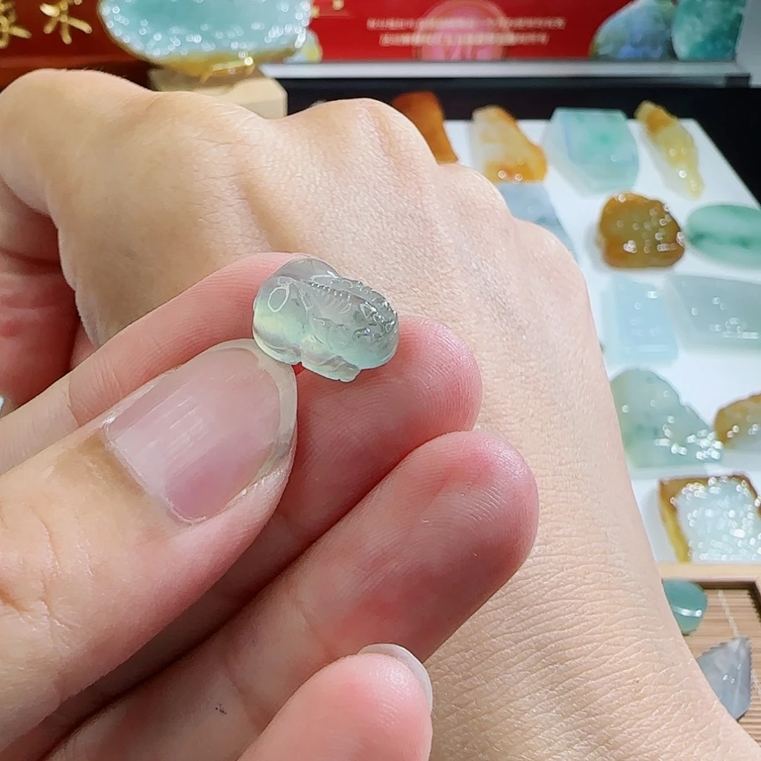 D***海定制翡翠未镶嵌翡翠定制