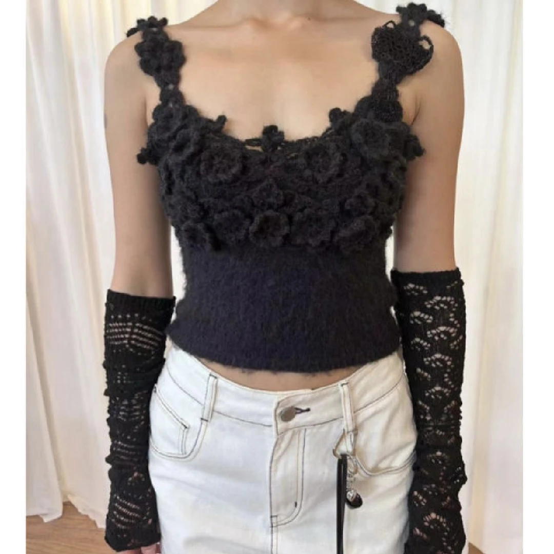 SHELLE ARTISTE 设计师品牌25春夏新品设计师手工钩花吊带毛衣女