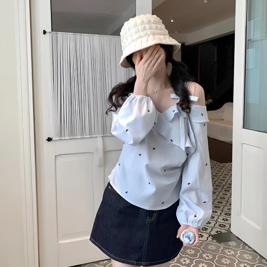 韩系ins慵懒可爱设计感长袖小众蓝调诗筏花边露肩条纹蝴蝶结衬衫