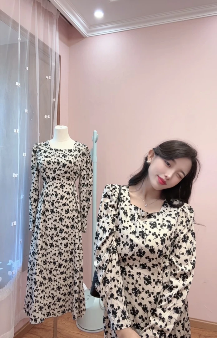 桔梗Studio 方领碎花法式气质显瘦中长茶歇裙