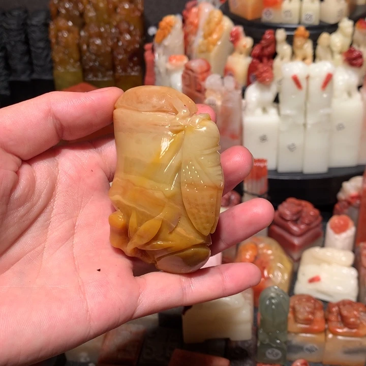 寿山石印石手把件