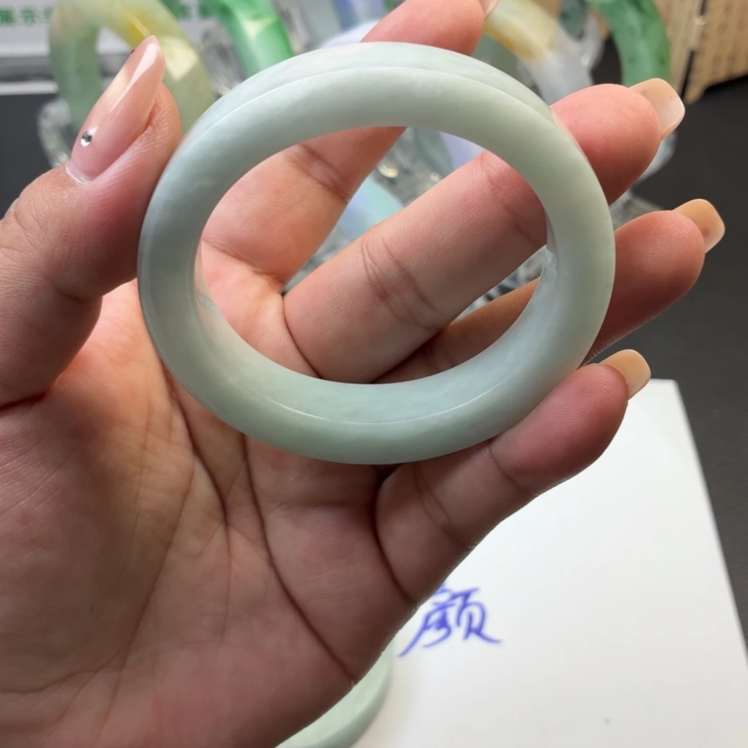 卓***柠定制翡翠未镶嵌翡翠手镯56-58