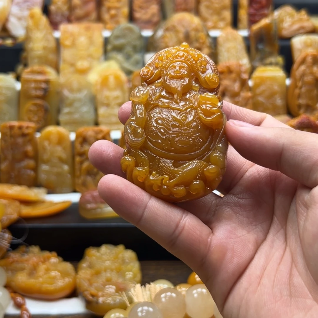 未镶嵌石英质玉（黄龙玉）黄龙玉