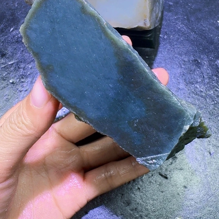和田玉未镶嵌珠宝半成品
